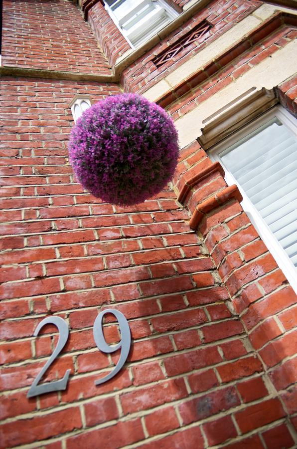 Fleuchary House No. 29 Bed & Breakfast St Albans ภายนอก รูปภาพ